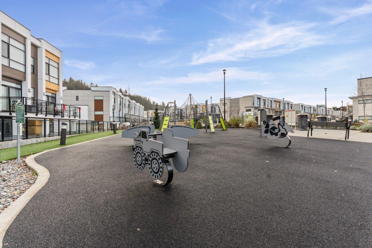 Outdoor Kitchen Photo of 413 46150 Thomas Road, Chilliwack, BC