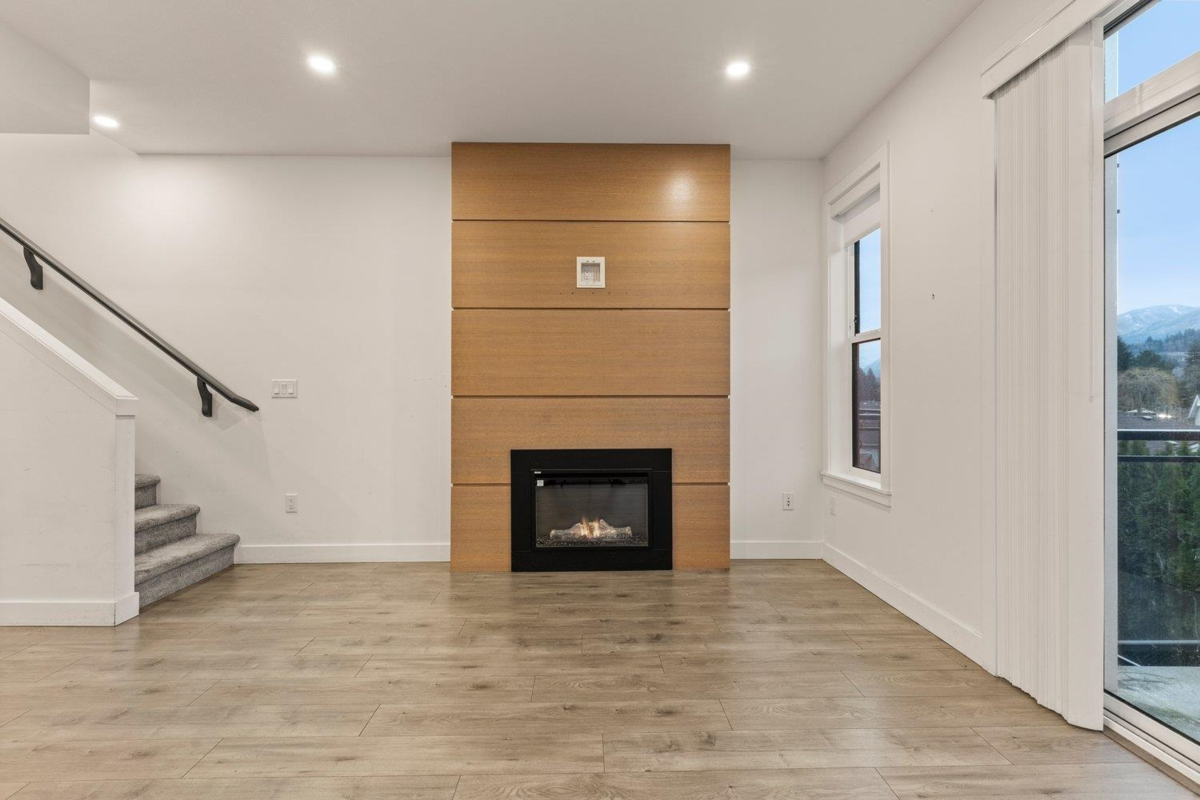 Primary Bathroom Photo of 413 46150 Thomas Road, Chilliwack, BC