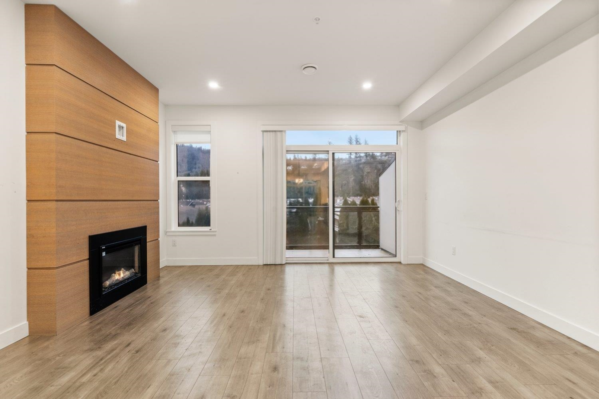 Primary Bedroom Photo of 413 46150 Thomas Road, Chilliwack, BC