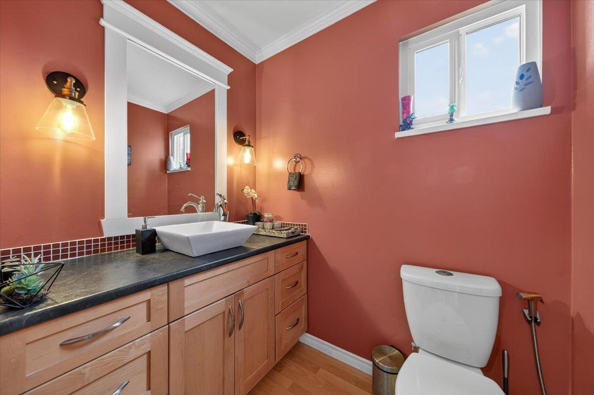 Bedroom 2 Photo of 203 1220 Falcon Drive, Coquitlam, BC