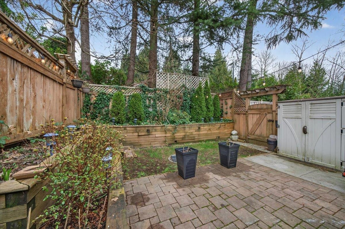 Entry Foyer Photo of 203 1220 Falcon Drive, Coquitlam, BC