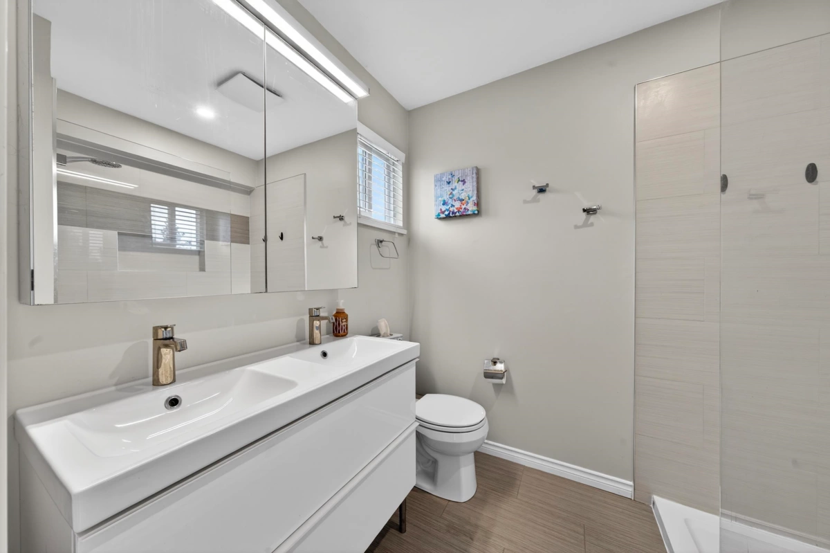 Family Room Photo of 203 1220 Falcon Drive, Coquitlam, BC