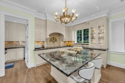 Breakfast Nook Photo of 7283 Wiltshire Street, Vancouver, BC
