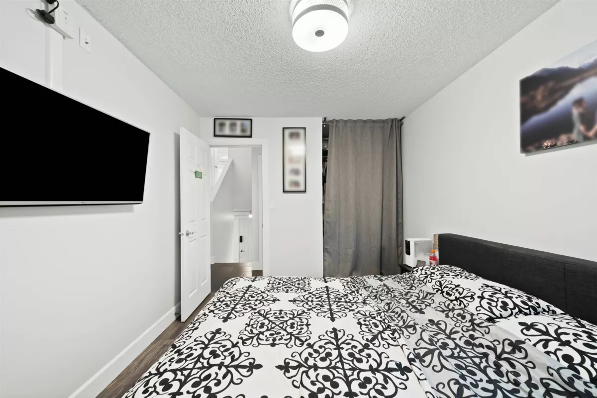 Entry Foyer Photo of 216 Cambridge Way, Port Moody, BC