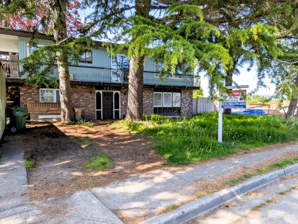 Dining Area Photo of 9211 Arvida Drive, Richmond, BC