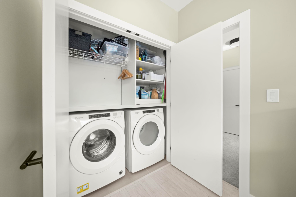 Mudroom Photo of 605 3038 St George Street, Port Moody, BC