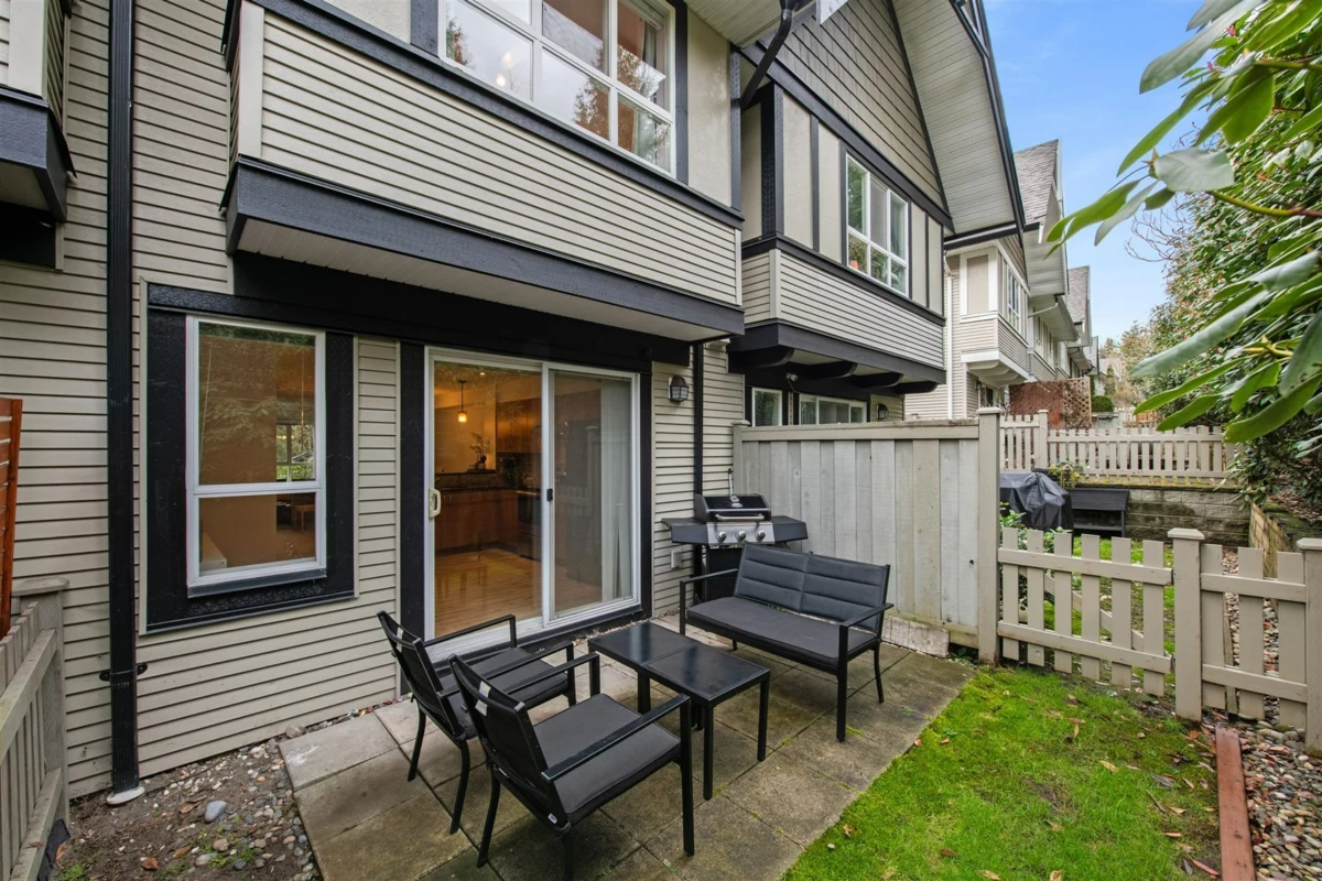 Dining Area Photo of 47 6747 203 Street, Langley, BC
