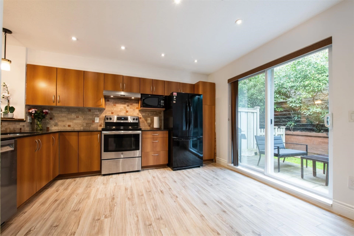 Living Room Photo of 47 6747 203 Street, Langley, BC
