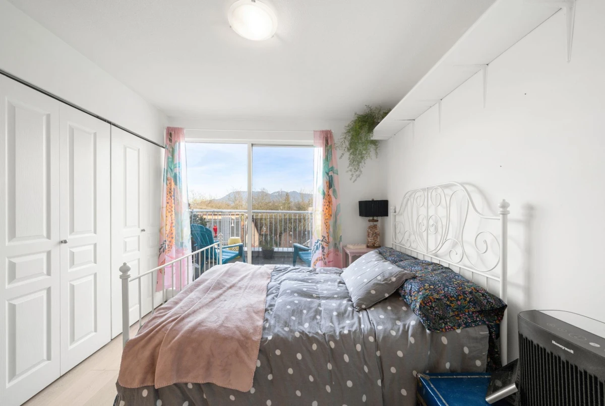 Bedroom 4 Photo of 301 3727 W 10 Avenue, Vancouver, BC