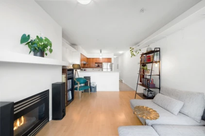 301 3727 W 10 Avenue, Vancouver, BC