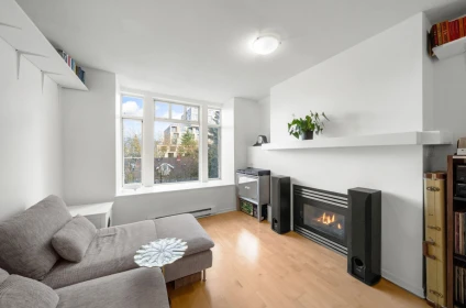301 3727 W 10 Avenue, Vancouver, BC