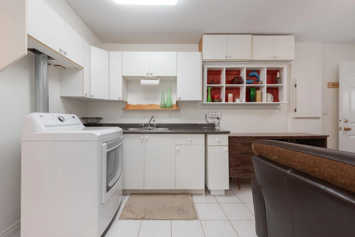 Backyard Photo of 2423 E 4th Avenue, Vancouver, BC