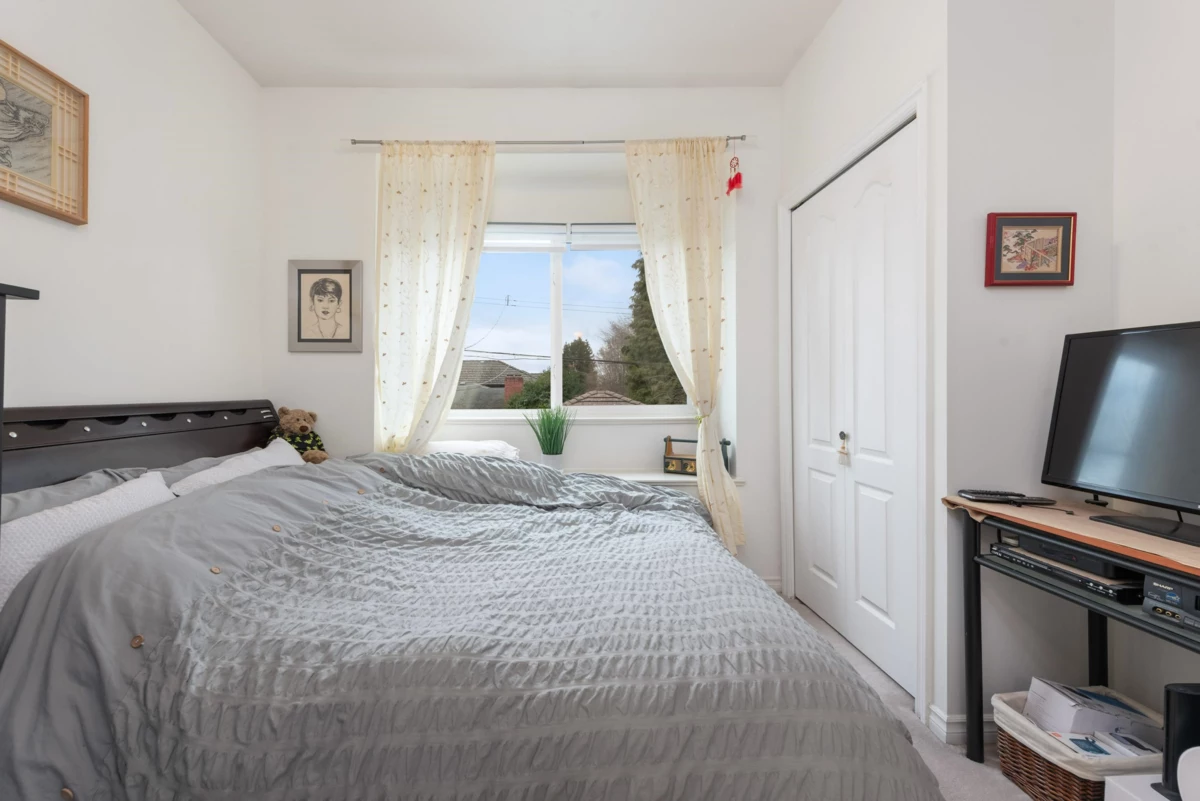 Basement Recreation Room Photo of 2423 E 4th Avenue, Vancouver, BC