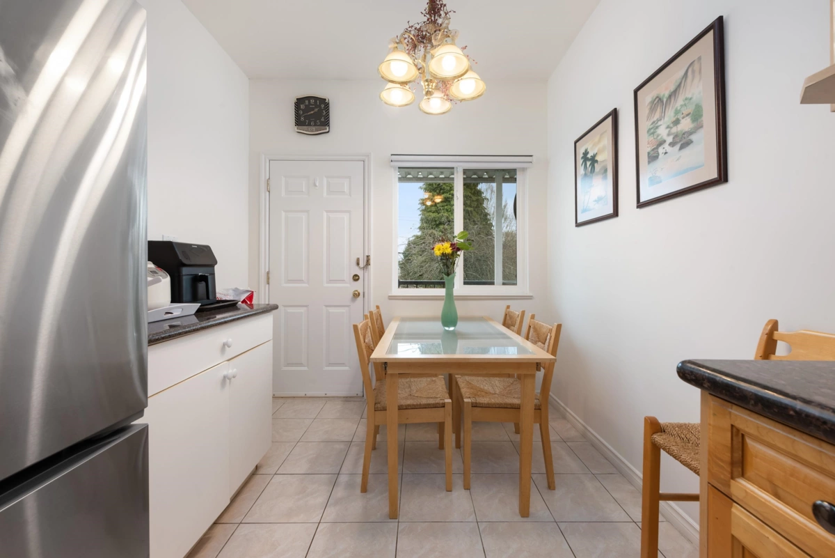 Breakfast Nook Photo of 2423 E 4th Avenue, Vancouver, BC