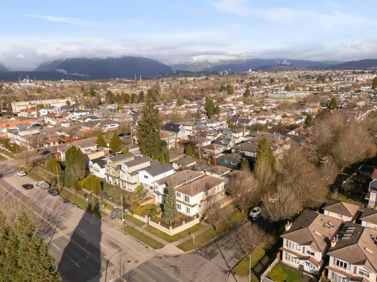 Neighborhood Park Photo Near 2423 E 4th Avenue, Vancouver, BC