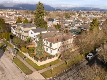 2423 E 4th Avenue, Vancouver, BC, Vancouver — Single Family Residence for sale