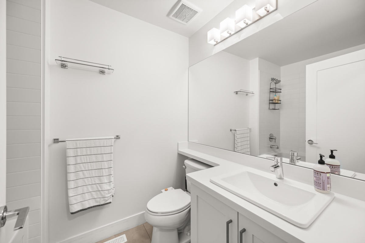 Breakfast Nook Photo of 21 8570 204 Street, Langley, BC