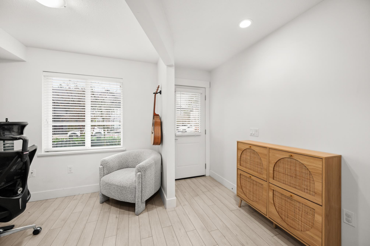 Guest Bathroom Photo of 21 8570 204 Street, Langley, BC