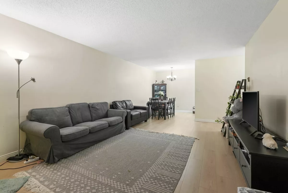 Family Room Photo of 404 9644 134 Street, Surrey, BC