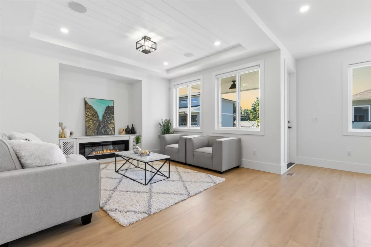 Kitchen Island Photo of 7143 Elwood Drive, Chilliwack, BC
