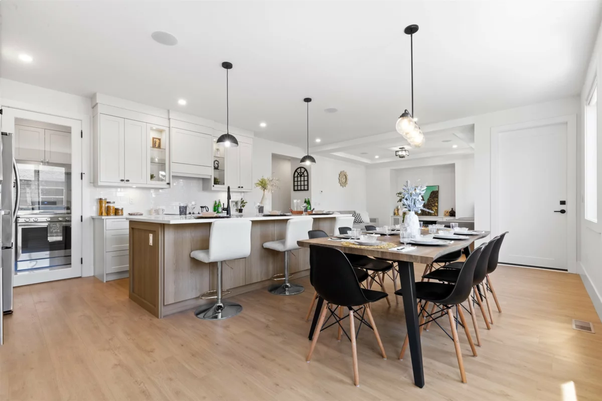 Primary Bathroom Photo of 7143 Elwood Drive, Chilliwack, BC