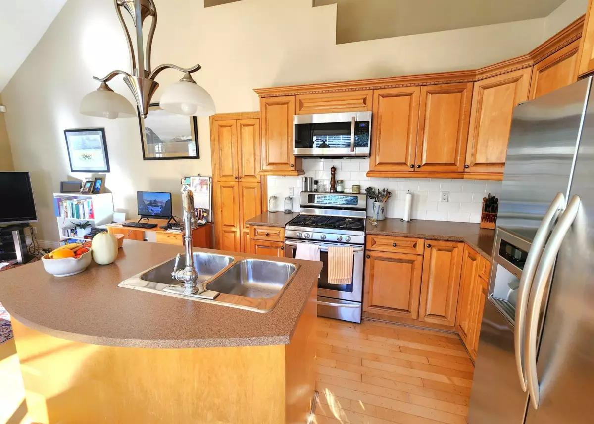 Kitchen Photo of 42 5688 152 Street, Surrey, BC