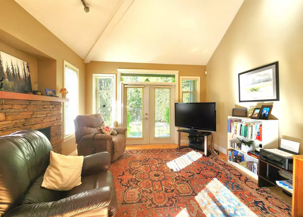 Walk-In Closet Photo of 42 5688 152 Street, Surrey, BC