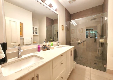 Entry Foyer Photo of 42 5688 152 Street, Surrey, BC