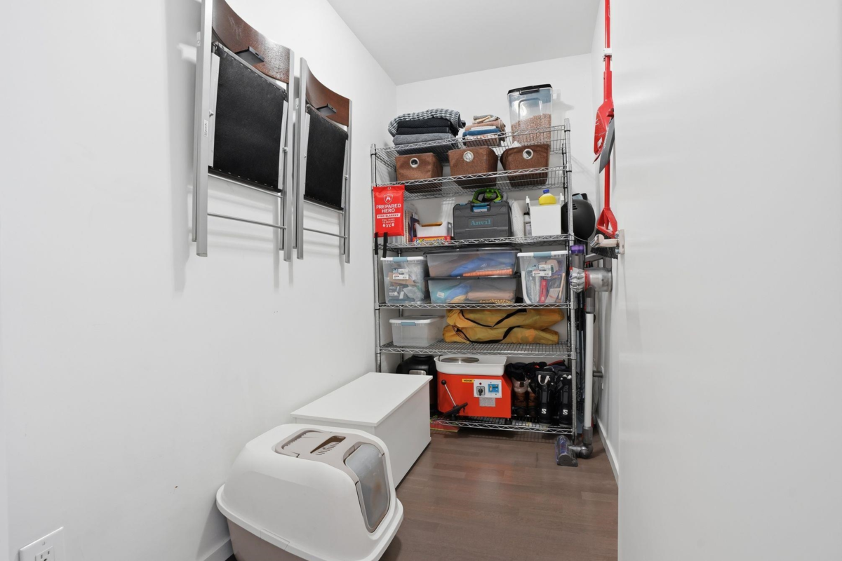 Hallway Photo of 309 133 E 8th Avenue, Vancouver, BC