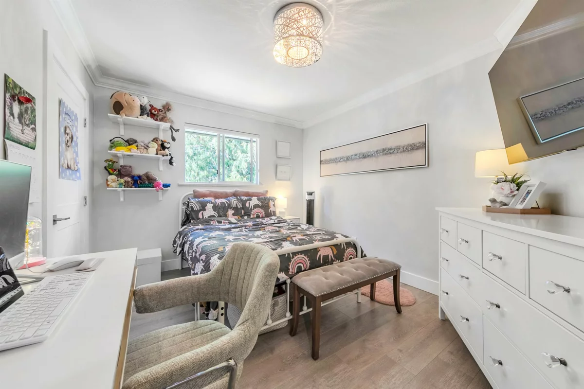 Bedroom 2 Photo of 15967 19a Avenue, Surrey, BC