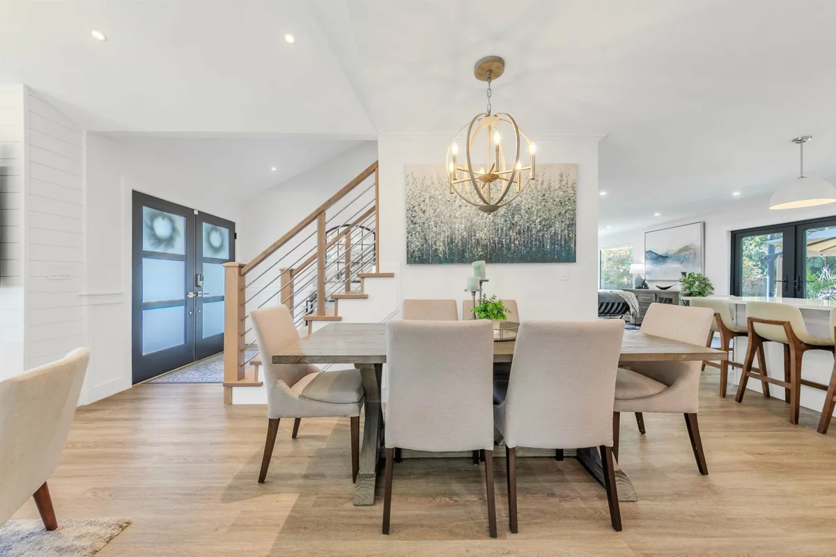 Dining Area Photo of 15967 19a Avenue, Surrey, BC