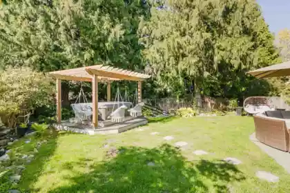 Basement Recreation Room Photo of 15967 19a Avenue, Surrey, BC