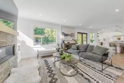 Breakfast Nook Photo of 15967 19a Avenue, Surrey, BC