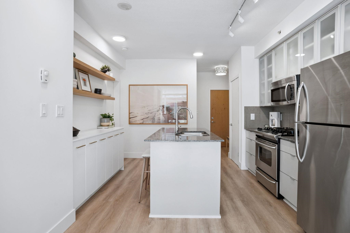 Primary Bathroom Photo of 203 298 E 11th Avenue, Vancouver, BC