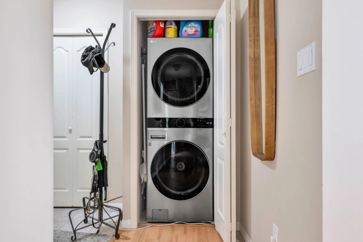 Front Yard Photo of 411 2968 Burlington Drive, Coquitlam, BC