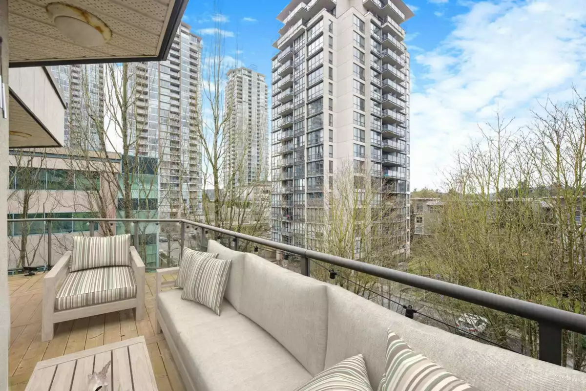 Swimming Pool Photo of 411 2968 Burlington Drive, Coquitlam, BC