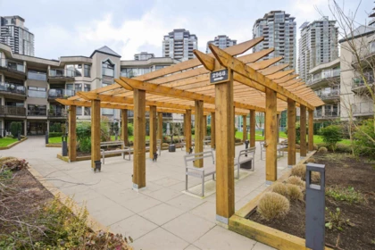 411 2968 Burlington Drive, Coquitlam, BC
