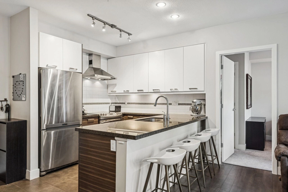 Living Room Photo of 302 1273 Marine Drive, North Vancouver, BC