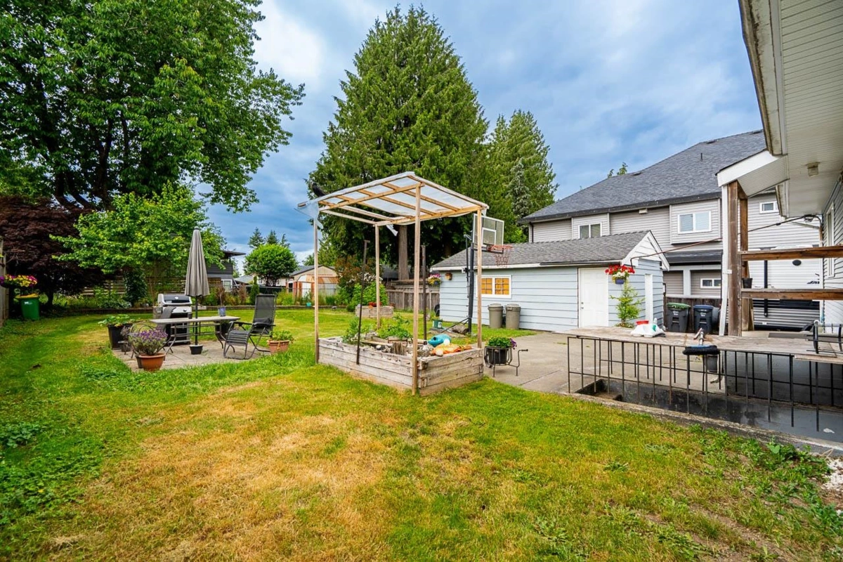 Backyard Photo of 11031 131a Street, Surrey, BC