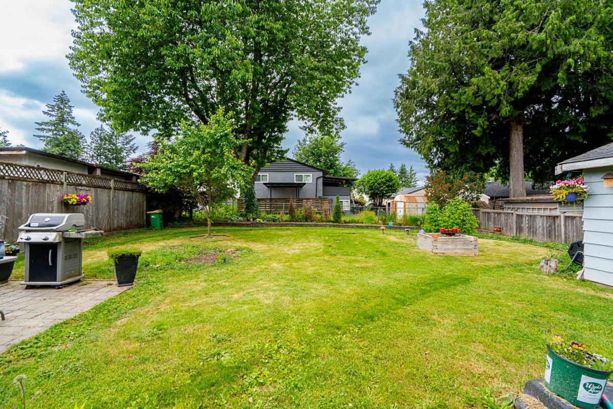 Front Yard Photo of 11031 131a Street, Surrey, BC