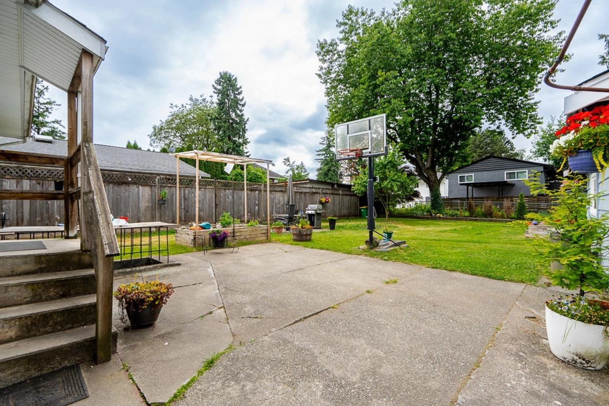 Outdoor Deck Photo of 11031 131a Street, Surrey, BC