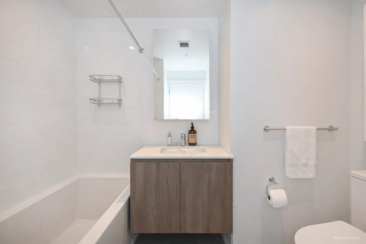 Primary Bathroom Photo of 1911 4650 Brentwood Boulevard, Burnaby, BC