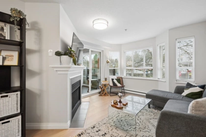 249 2565 W Broadway, Vancouver, BC