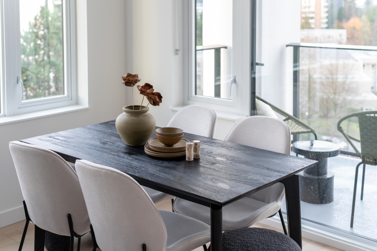 Kitchen Photo of 1906 6468 Willingdon Avenue, Burnaby, BC