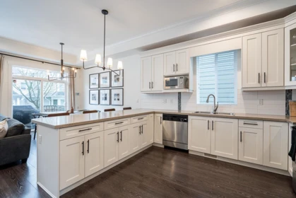 19162 73 Avenue, Surrey, BC, Surrey — Single Family Residence for sale