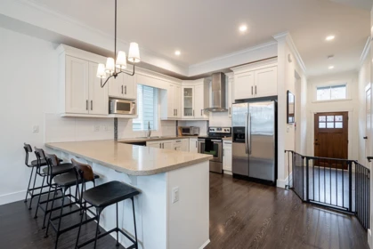 19162 73 Avenue, Surrey, BC, Surrey — Single Family Residence for sale