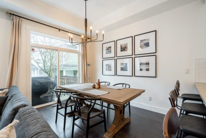 Kitchen Photo of 19162 73 Avenue, Surrey, BC