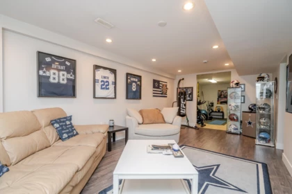 Mudroom Photo of A 34660 Immel Street, Abbotsford, BC