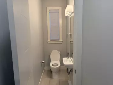 Guest Bathroom Photo of 10 2505 Ware Street, Abbotsford, BC