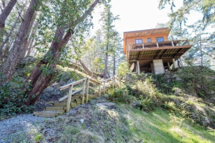 Staircase Photo of 5063 Sherman Lane, Halfmoon Bay, BC